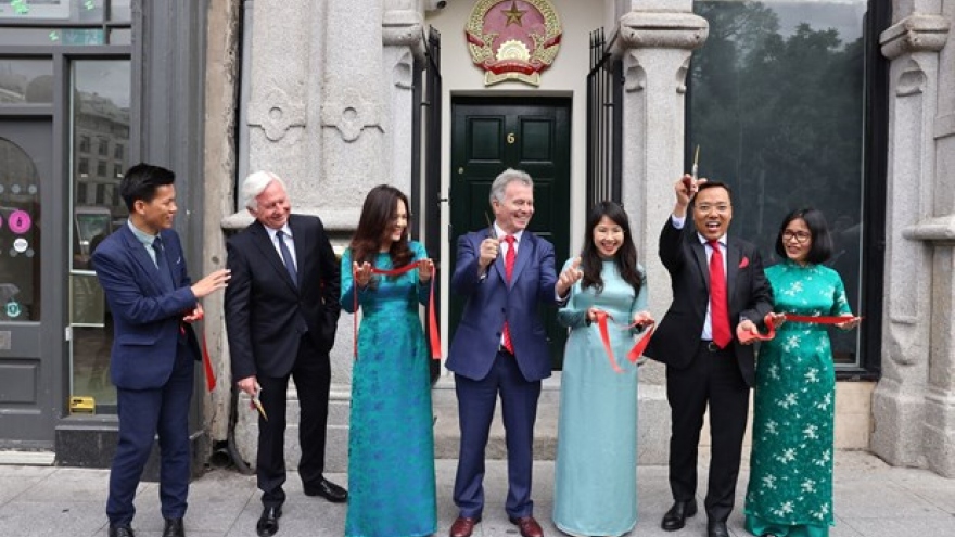 Honorary Consulate Office of Vietnam in Dublin makes debut